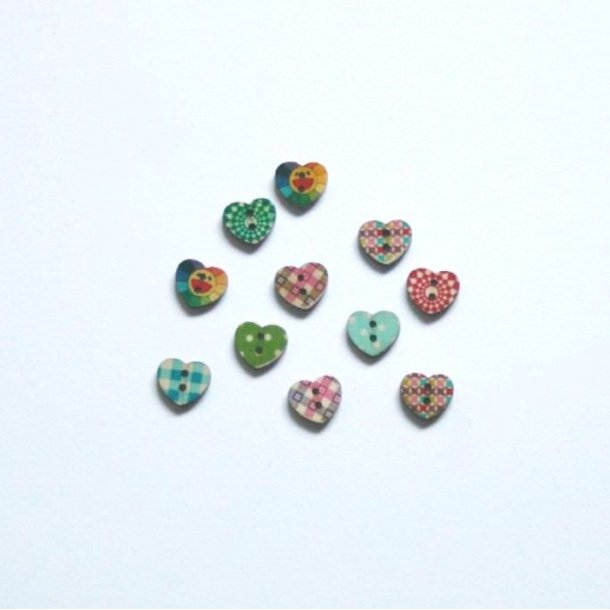 Hjerteformede knapper, med dekoration